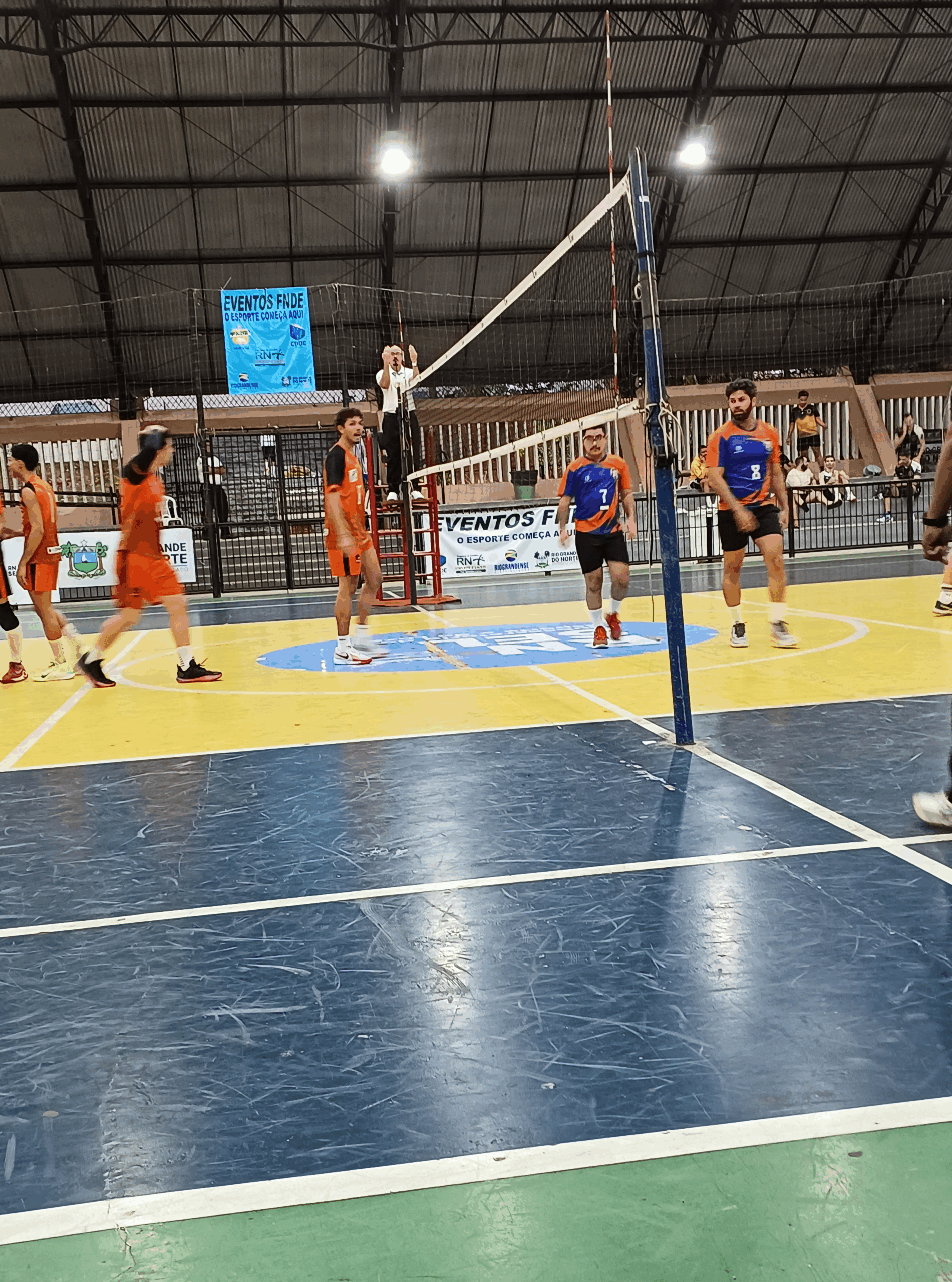 Fim de semana de jogos eletrizantes no Ginásio DED